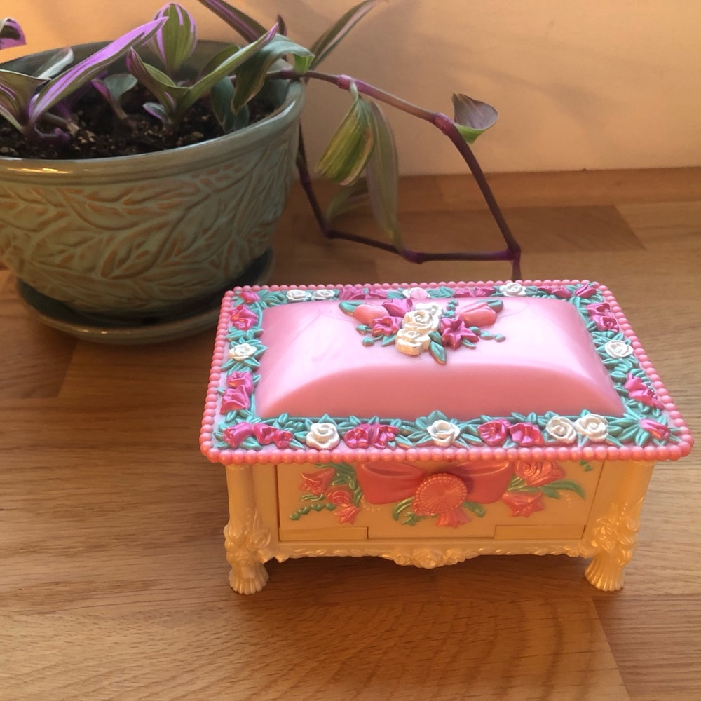 Vintage 1993 Kenner Fairywinkles Cozy Keepsakes Jewelry Box [2]